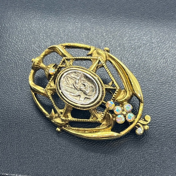 Vatican Library Collection religious Jesus Cross gold tone brooch pin rhinestone - Picture 3 of 13